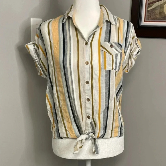 Love Notes Tops - Love Notes Cropped Tie Front Button Down Shirt Size Small